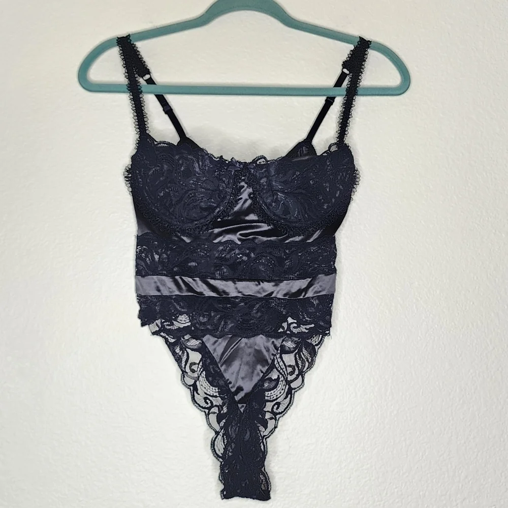 Vintage Victoria's Secret Gold Label Black Lace Bustier Bodysuit 34B